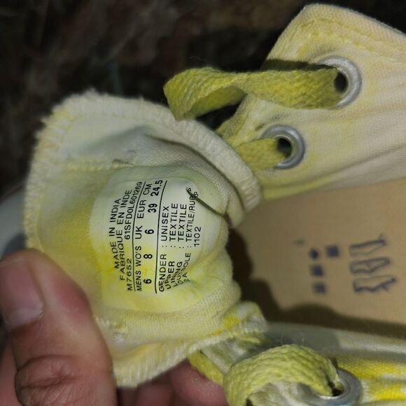 Converse women's All Star Classic yellow Fashion Shoes size 8   540 - Picture 9 of 10